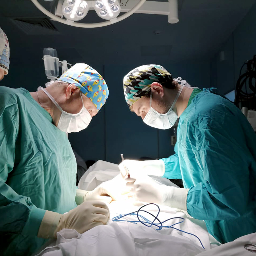 Evgenii, a Masa Doctors participant, performs surgery